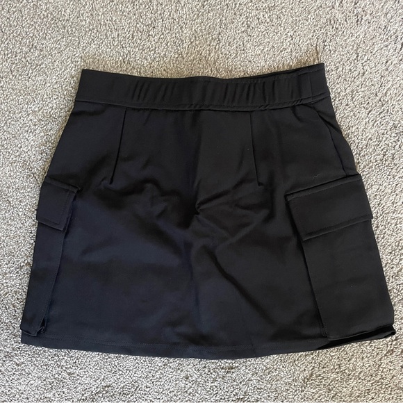 NWT OGL Move Thick Ponte Black Cargo Mini Skirt - Picture 4 of 5